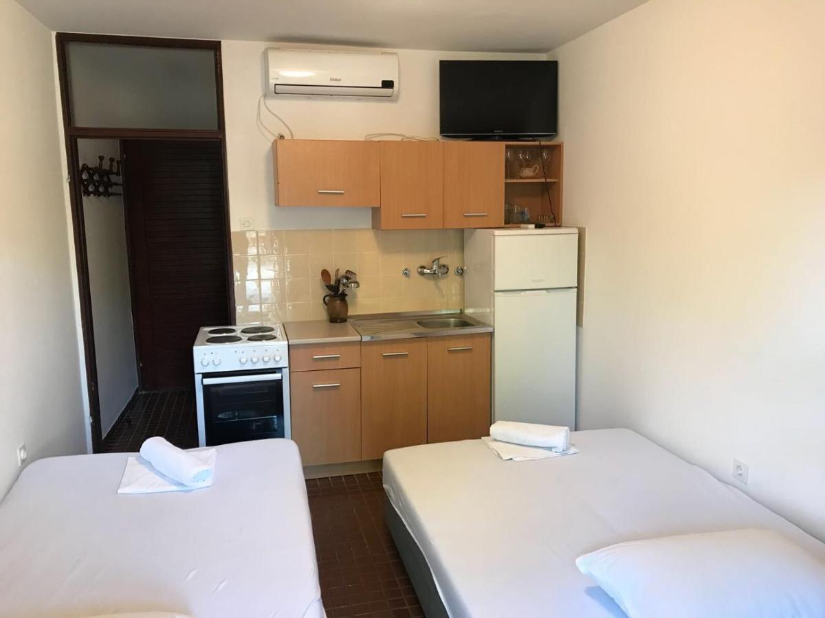 Jurisic Apartments โนวาลยา ภายนอก รูปภาพ