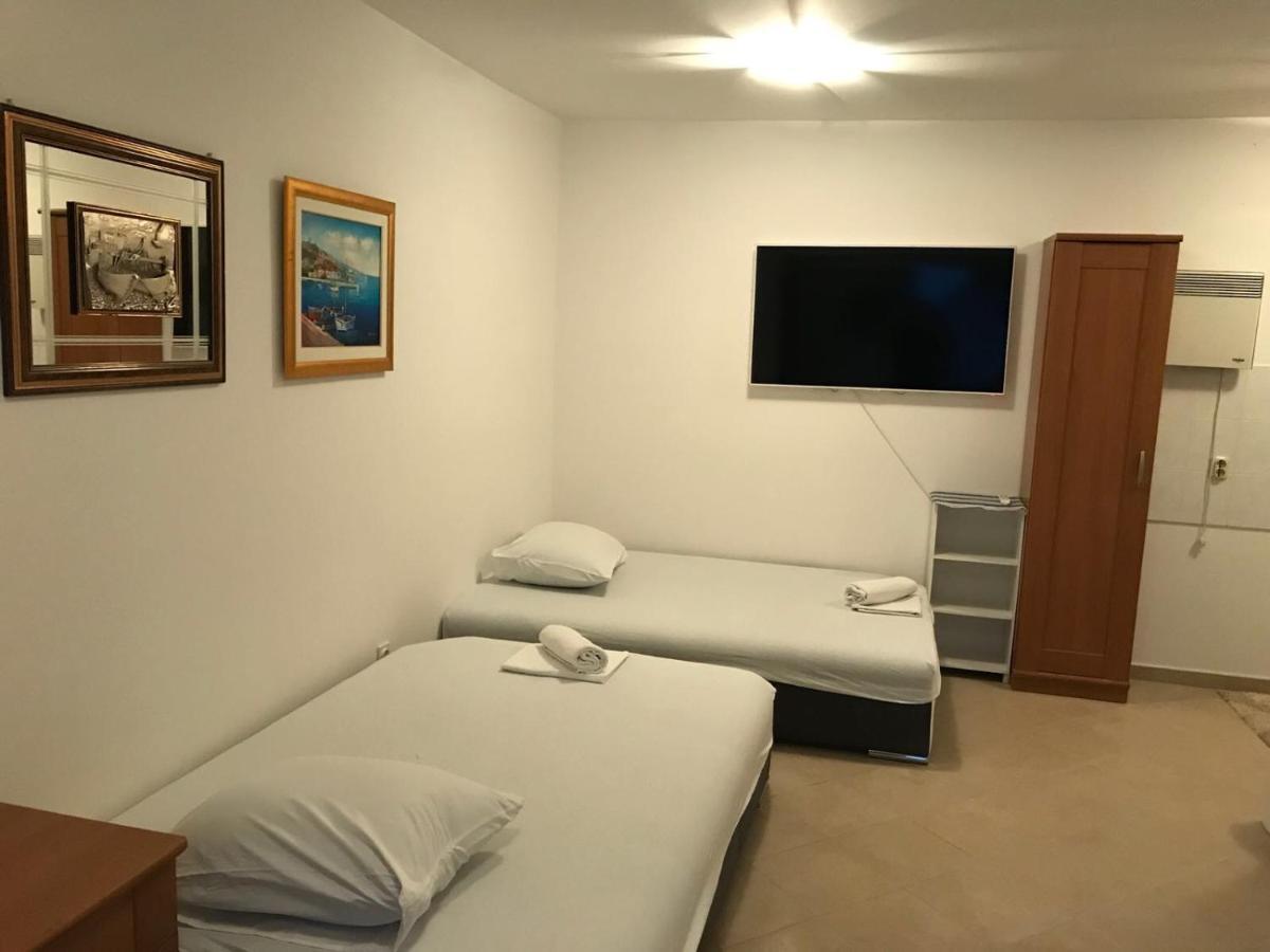 Jurisic Apartments โนวาลยา ภายนอก รูปภาพ